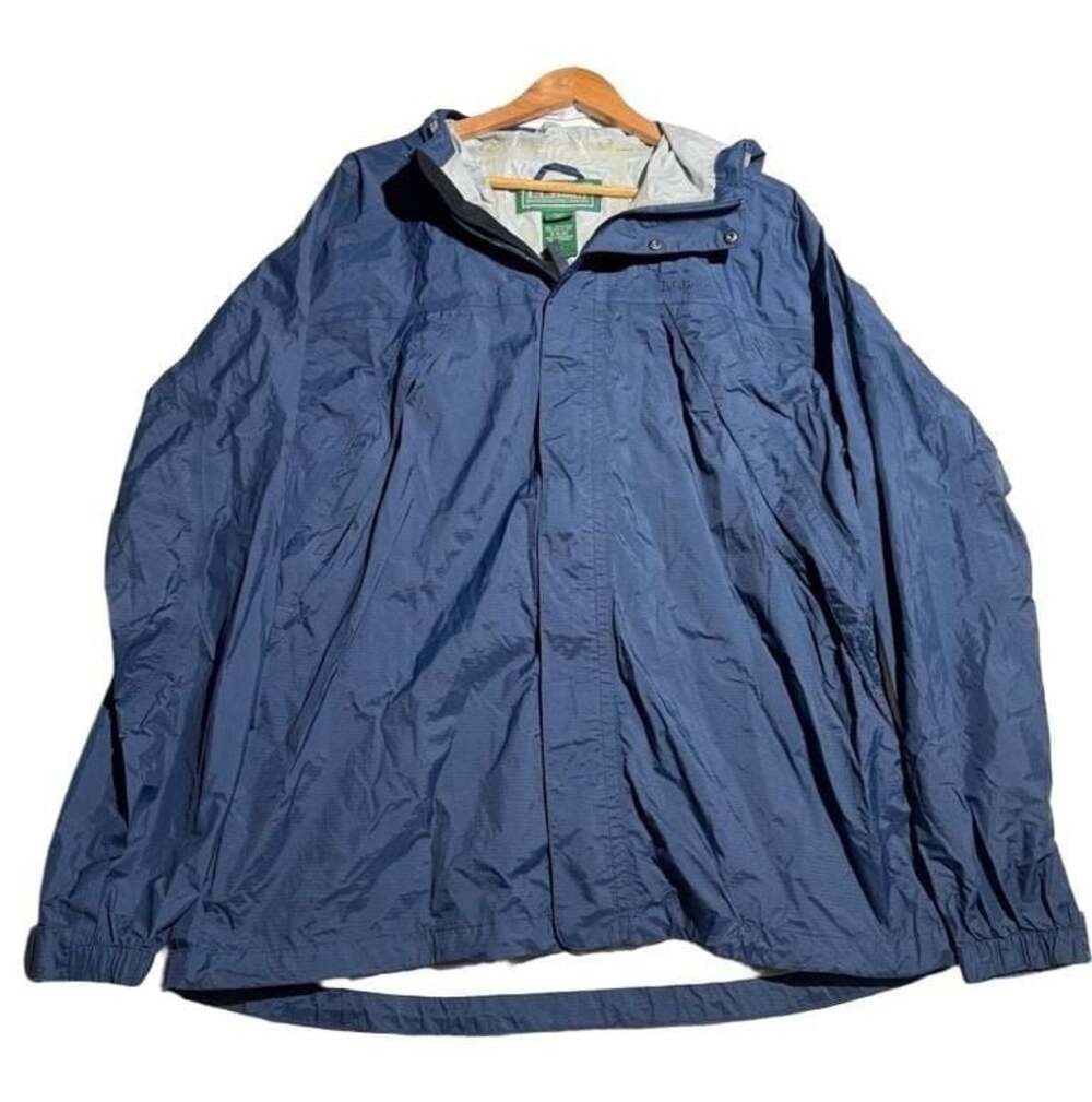 L.L.Bean Blue Nylon Hooded Rain Jacket Windbreaker Mens Size L Reg